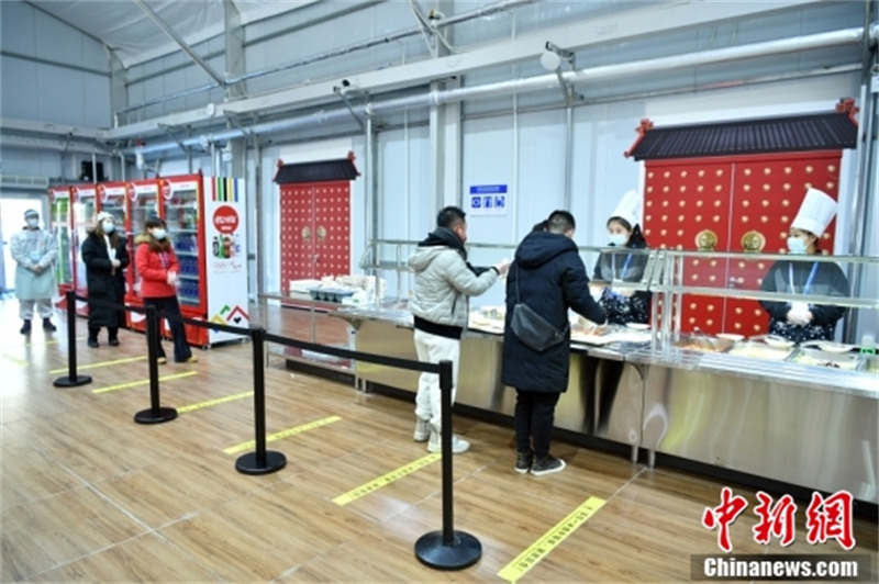 En visite au restaurant du village olympique et paralympique d'hiver de Zhangjiakou