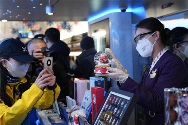 Le train à grande vitesse con?u pour les JO d'hiver de Beijing effectue son premier voyage