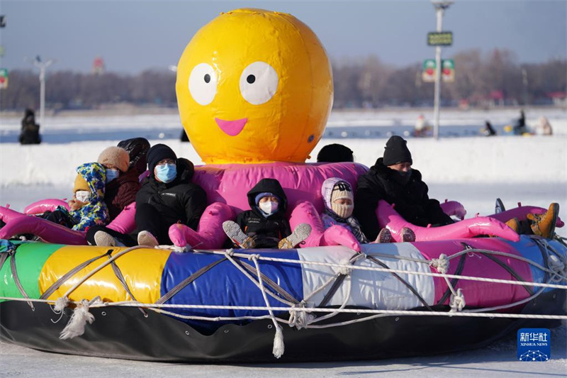 Amusement sur la rivière Songhua à Harbin