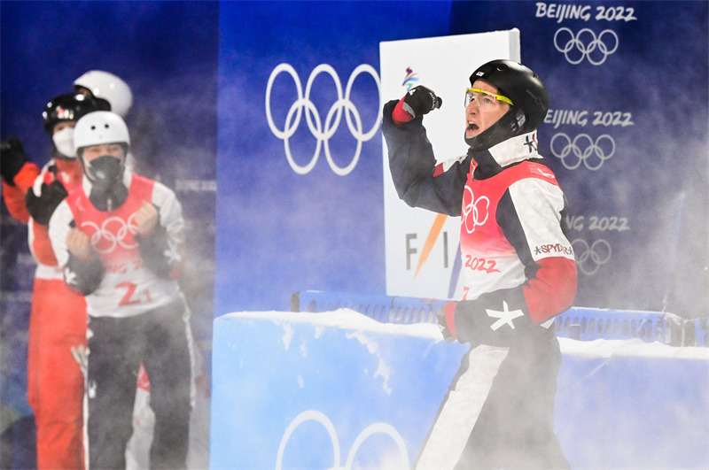 (BEIJING 2022) L'équipe des états-Unis a décroché la médaille d'or en ski acrobatique saut par équipes mixtes