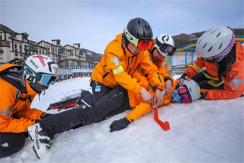 Les anges-gardiens du ski alpin des Jeux olympiques d'hiver de Beijing 2022