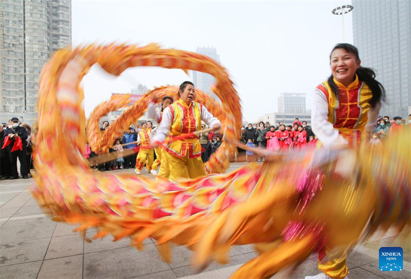 Divers événements organisés à travers la Chine pour célébrer le prochain Festival des lanternes