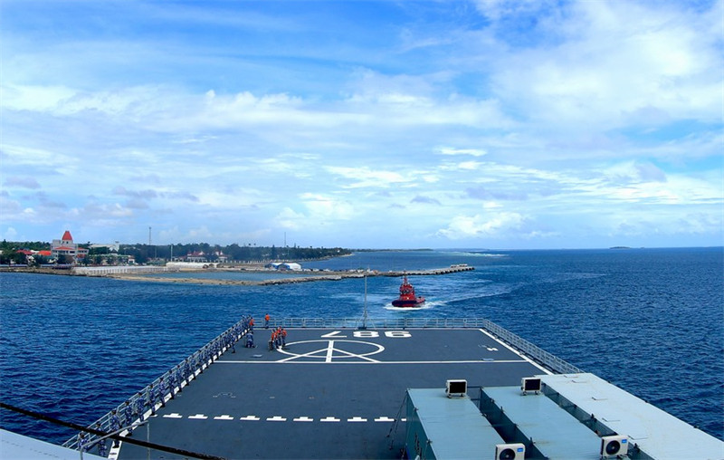 Départ des Tonga de navires de la marine chinoise après la livraison de fournitures de secours