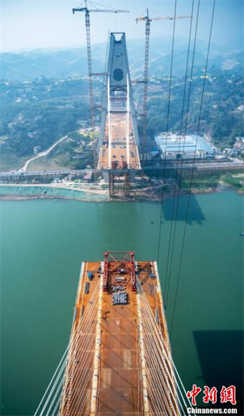 Sichuan : la construction du pont Yibin Lingang à double usage sur le fleuve Yangtsé