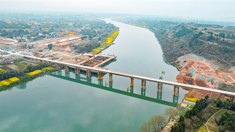 Le plus grand pont du monde ouvrira au public en 2023 dans le Sichuan