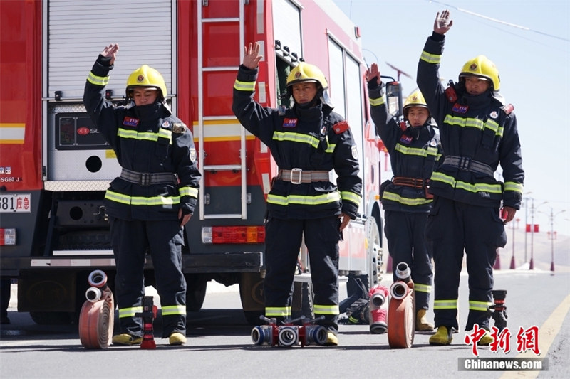 L'entra?nement des ? flammes bleues de Kekexili ? à 4 500 mètres d'altitude 