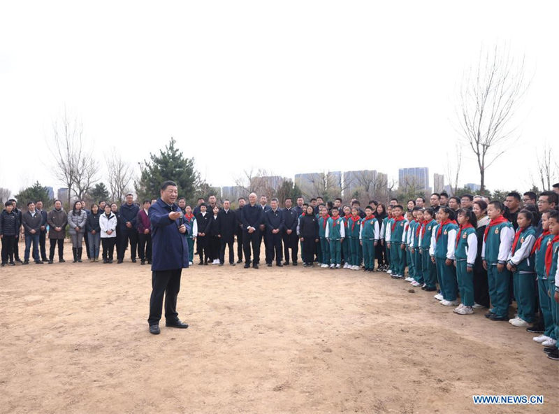 Xi Jinping plante des arbres pour la dixième année en tant que plus haut dirigeant chinois