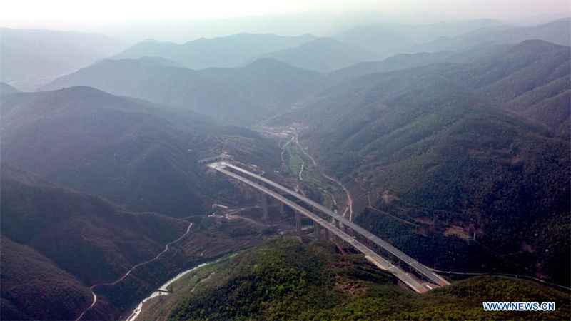 Chine : ouverture de la nouvelle autoroute Chuxiong-Dali