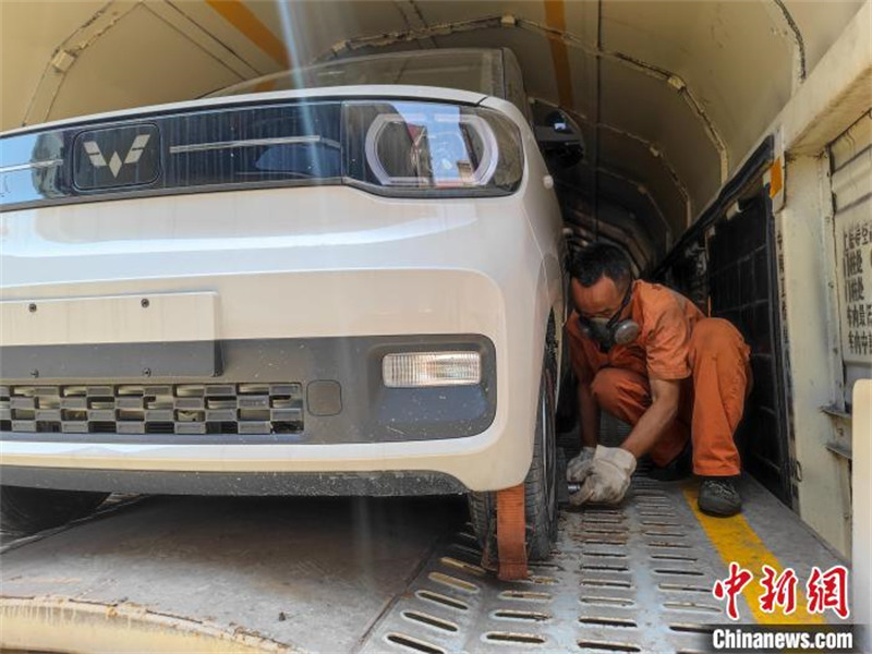 Les voitures fabriquées dans le Guangxi sont envoyées dans le monde entier sur un ? porte-avions terrestre ?