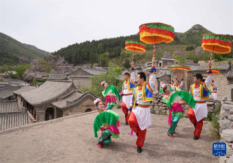 Dans le Hebei, le tourisme contribue à la revitalisation des vieux villages du mont Taihang