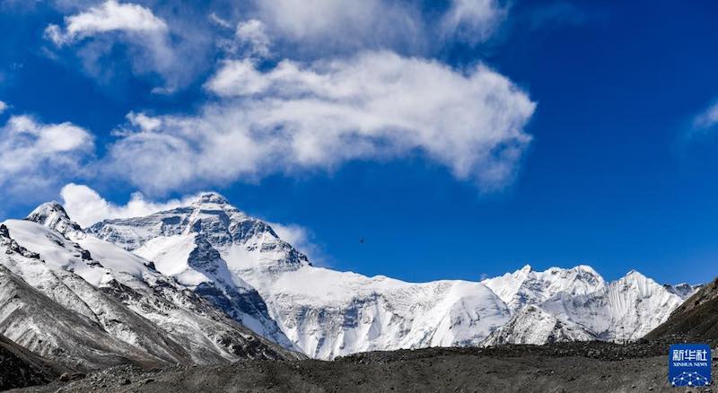 Qomolangma : le ciel et les étoiles vus du ? toit du monde ?