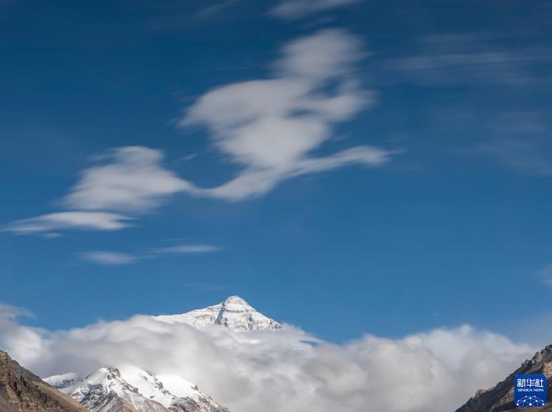 Qomolangma : le ciel et les étoiles vus du ? toit du monde ?