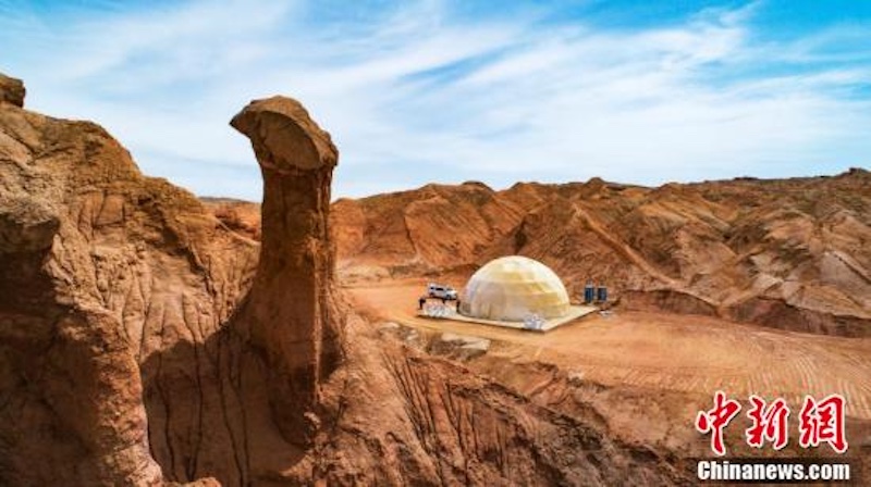 Qinghai : le paysage du relief de yardang de la région de la falaise rouge, ? l'endroit le plus semblable à Mars en Chine ? 