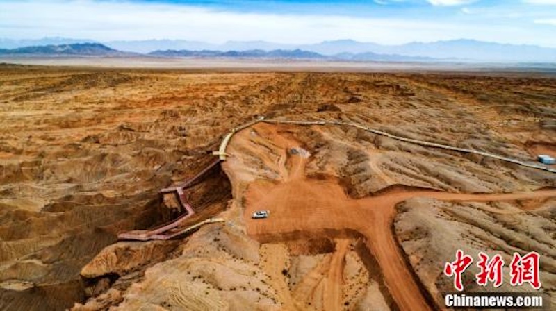 Qinghai : le paysage du relief de yardang de la région de la falaise rouge, ? l'endroit le plus semblable à Mars en Chine ? 