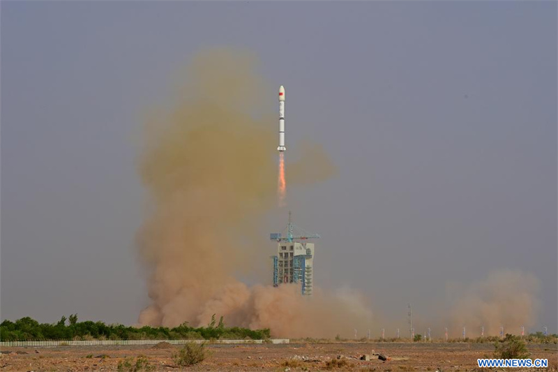 La Chine lance trois satellites de test de communication en orbite basse