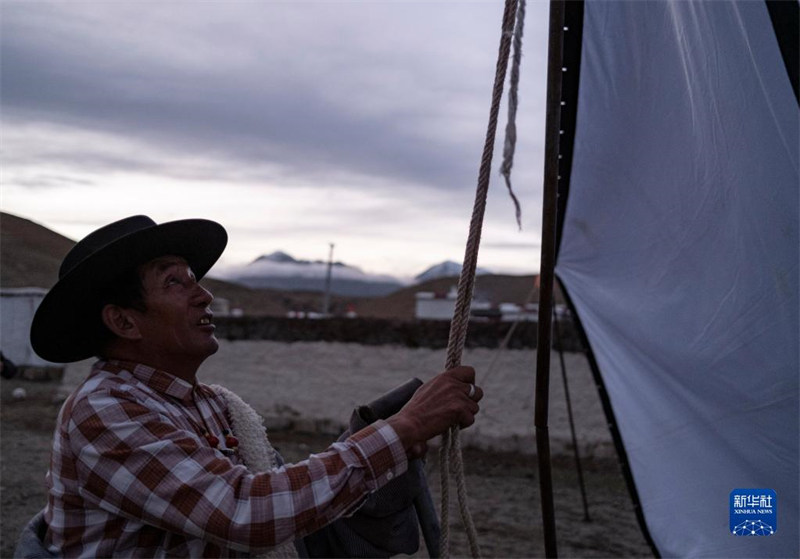 Tibet : un cinéma céleste en plein air