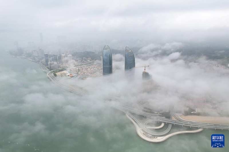 Un brouillard d'advection à Xiamen, dans le Fujian