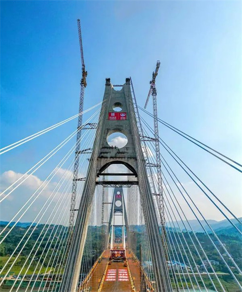 Sichuan : les trains à grande vitesse et les voitures circuleront en parallèle sur le pont Lingang de Yibin