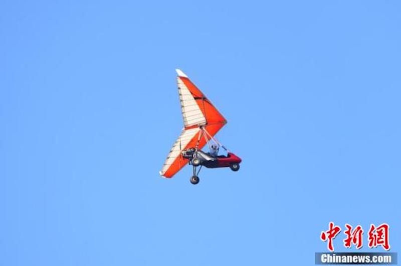 Jiangxi : un merveilleux spectacle d'aviation sportive organisé à Ji'an