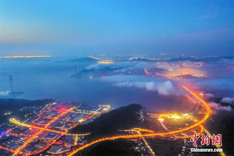 Zhejiang : le pont maritime de Zhoushan, comme un dragon nageant au bord de la mer