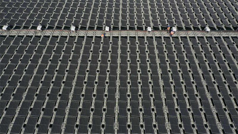 En visite à la centrale photovolta?que flottante à eau d'une mine dans le Ningxia