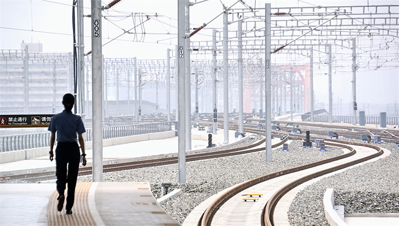 La gare de Fengtai de Beijing, la plus grande gare ferroviaire de passagers d'Asie, mise en service