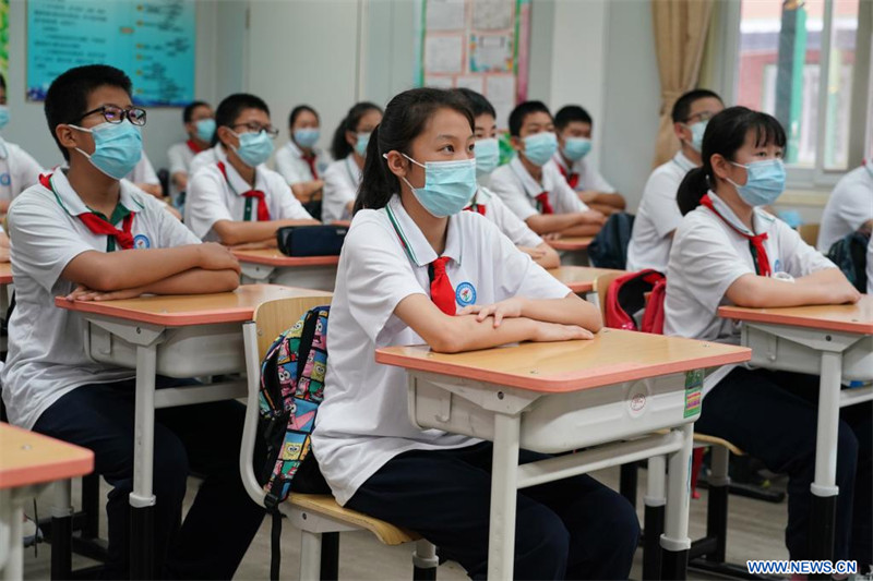 Rouverture des écoles primaires et secondaires à Beijing