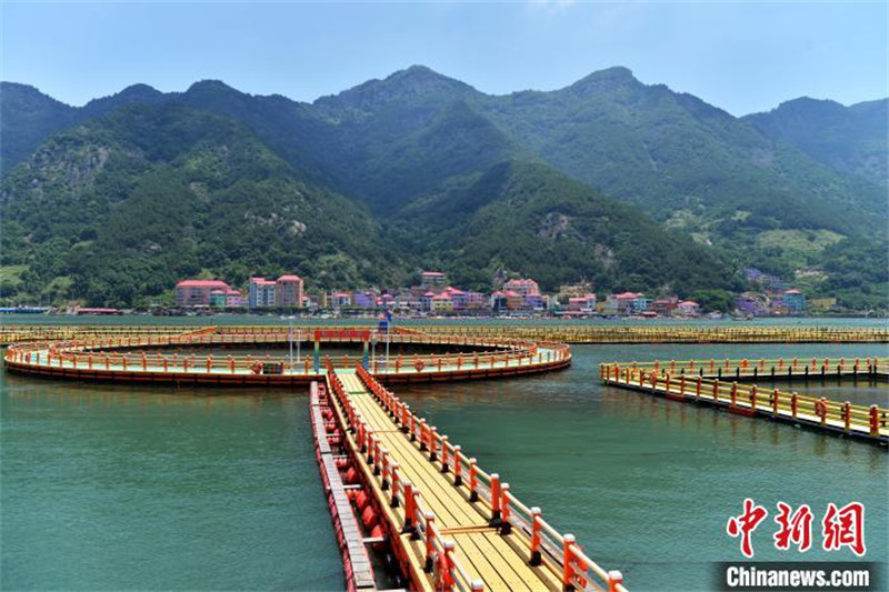 Fujian : les paysages pittoresques du ? village de pêcheurs coloré ? à Fu'an