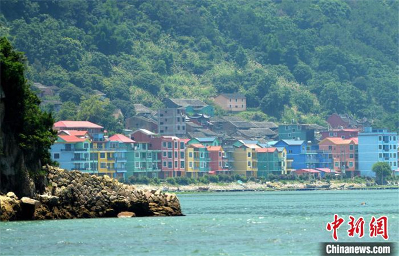 Fujian : les paysages pittoresques du ? village de pêcheurs coloré ? à Fu'an