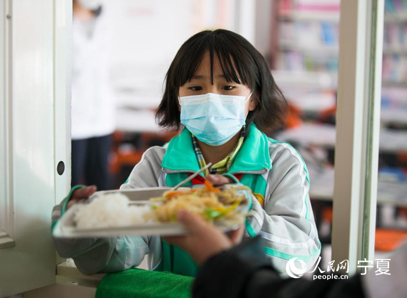 Les repas nutritifs favorisent l'épanouissement des enfants