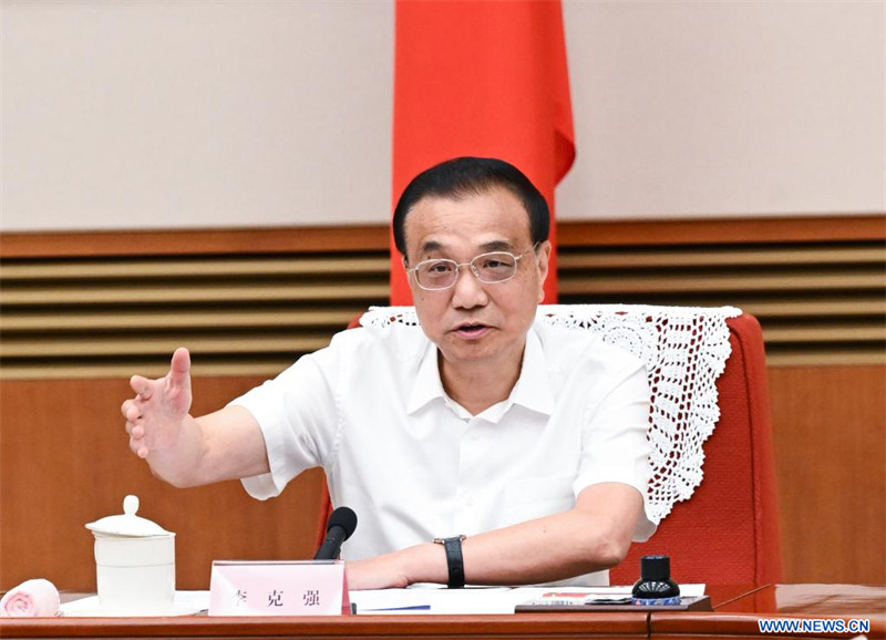 Li Keqiang appelle à consolider la reprise économique et à ramener l'économie sur la bonne voie