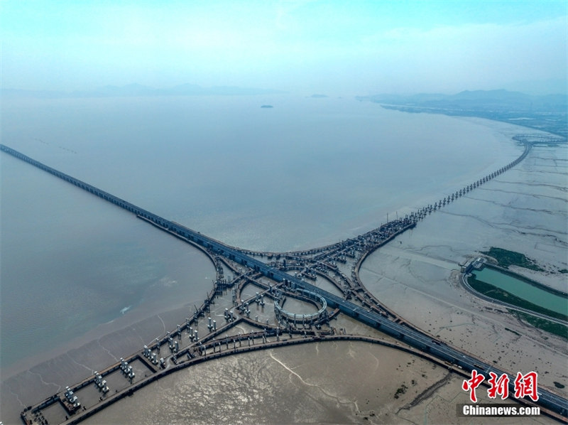 La plus grande rampe d'échange maritime d'Asie vue du ciel