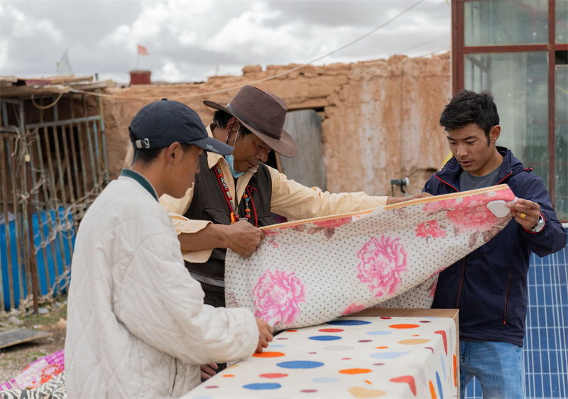 Tibet : la relocalisation écologique des pasteurs du comté de Shuanghu de la plus haute altitude du pays