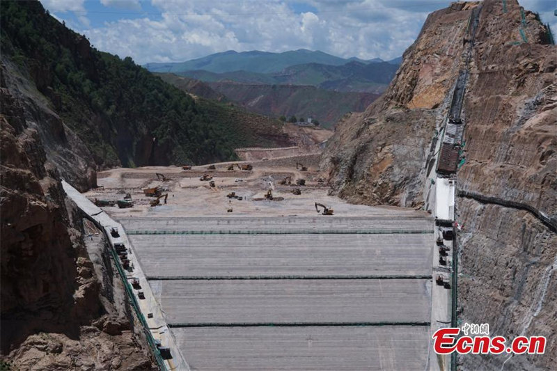 Qinghai : la centrale hydroélectrique de Maerdang en construction