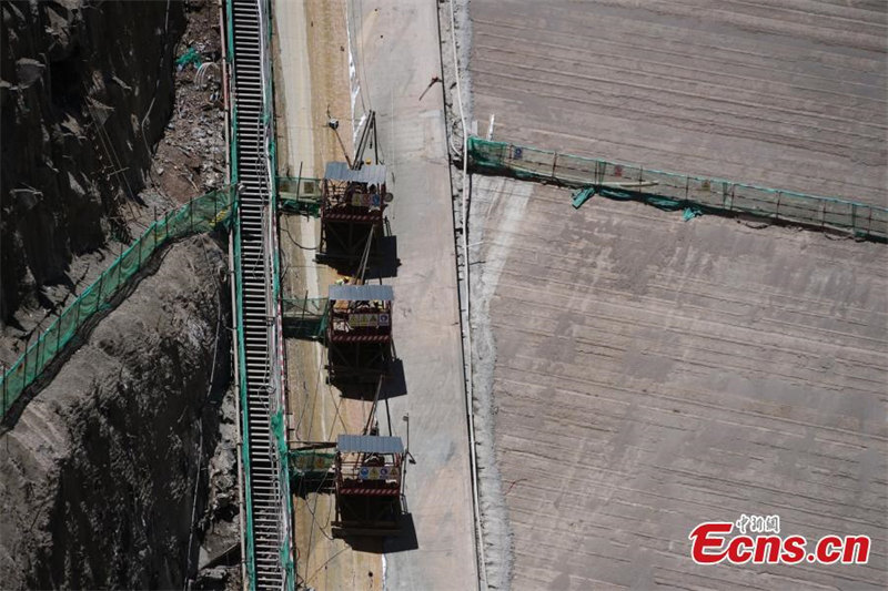 Qinghai : la centrale hydroélectrique de Maerdang en construction