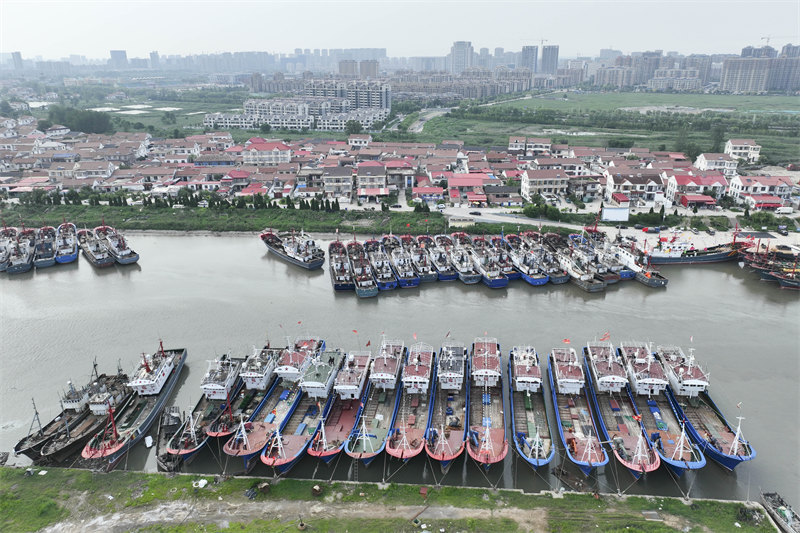 Jiangsu : les pêcheurs se préparent en attendant la réouverture saisonnière de la pêche à Lianyungang