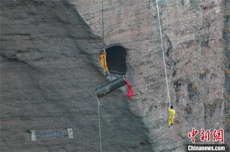 Jiangxi : comment le mystérieux ? cercueil suspendu ? a-t-il été placé dans la montagne ?