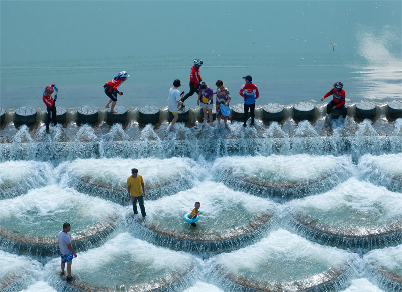 Hubei : profiter de l'eau pour jouir de la fra?cheur