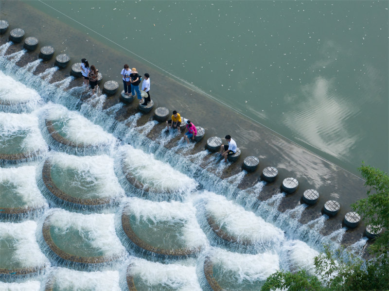 Hubei : profiter de l'eau pour jouir de la fra?cheur