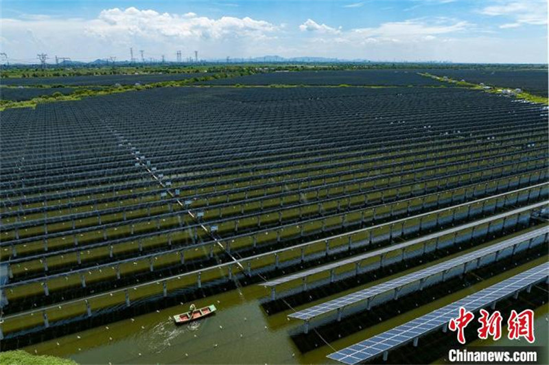 Jiangsu : la production d'énergie photovolta?que sur le modèle ? la pêche et l'éclairage ? à Changzhou