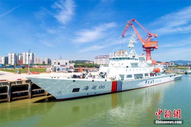 Le plus grand navire de patrouille maritime de Chine achève sa première mission