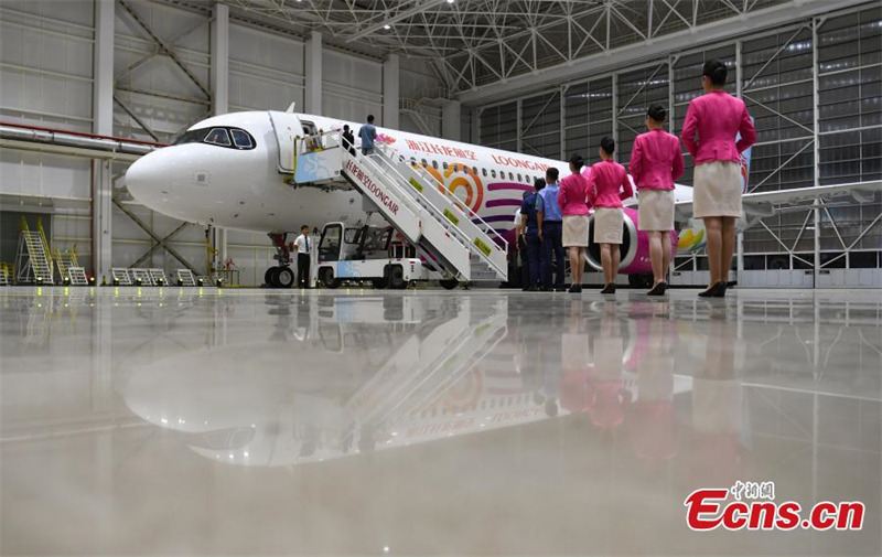 Un avion sur le thème des Jeux asiatiques dévoilé à Hangzhou