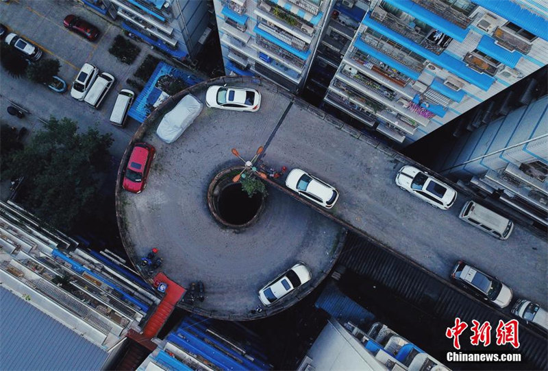 Un parking en spirale de 5 étages à Chongqing