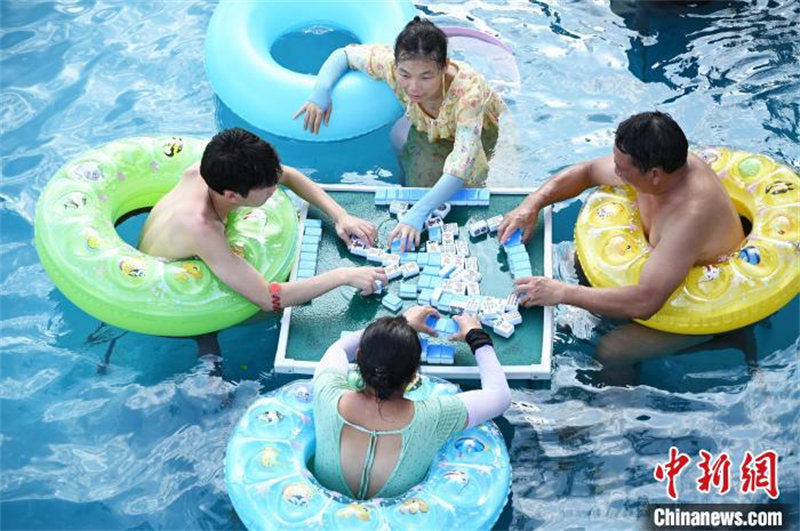 Avec des températures de plus 40 ℃ pendant plusieurs jours, Chongqing a émis une alerte à la canicule