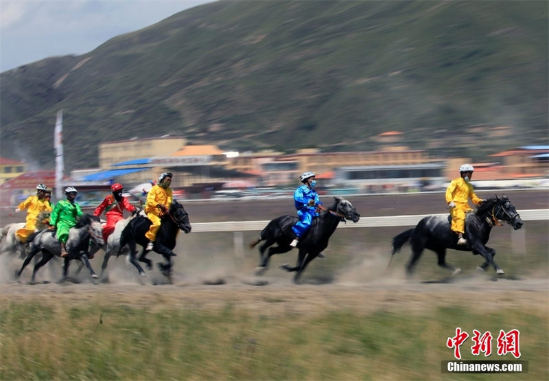 Sichuan : le début de la course de chevaux de l'événement ? Voyage culturel de Rangbala 2022 ?