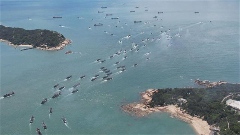 Fujian : des milliers de bateaux sont sortis en mer pour la pêche