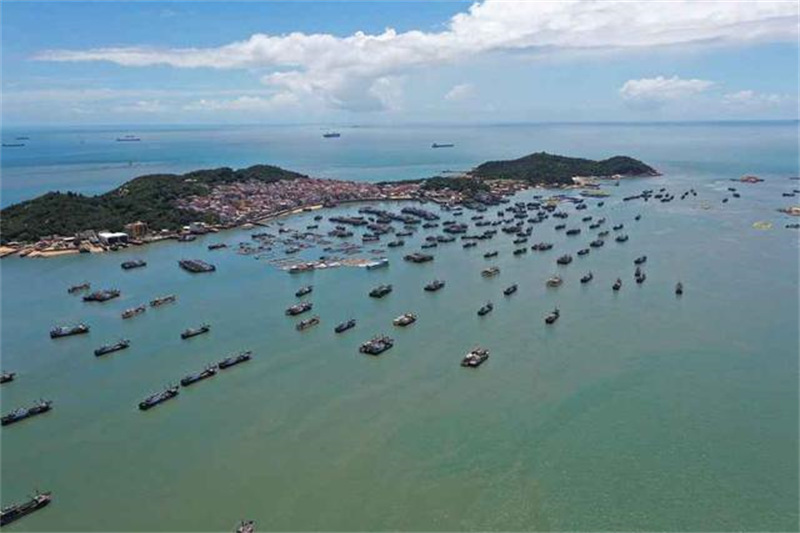 Fujian : des milliers de bateaux sont sortis en mer pour la pêche