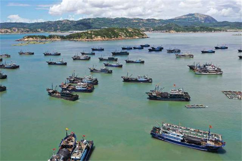 Fujian : des milliers de bateaux sont sortis en mer pour la pêche