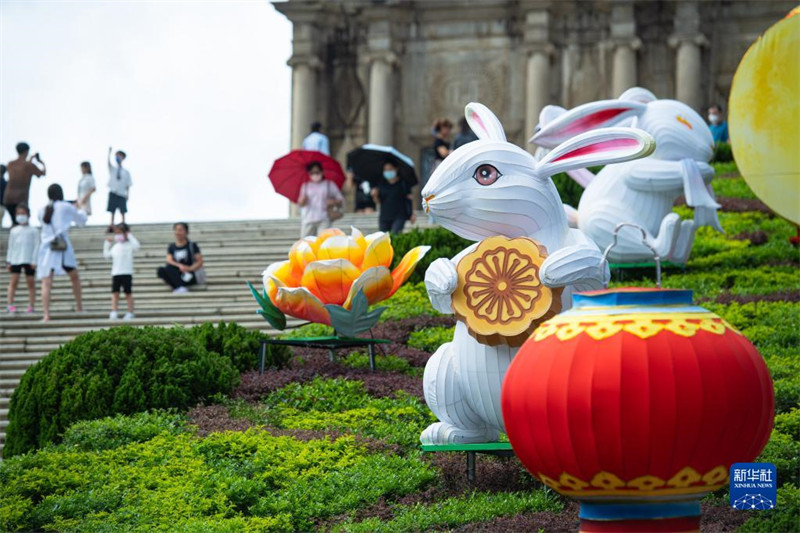 Macao commence l'installation des illuminations pour la prochaine Fête de la mi-automne 