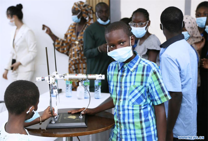 Des ta?konautes s'adressent à la jeunesse africaine depuis l'espace